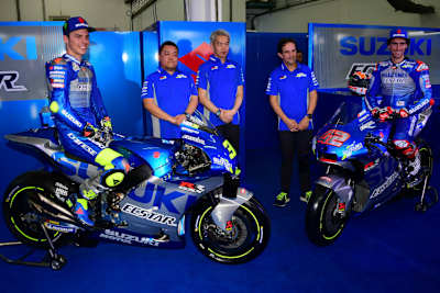 Joan Mir, Technical Manager Ken Kawauchi, Projektleiter Shinichi Sahar, Davide Brivio und Alex Rins