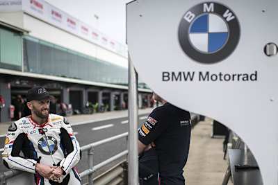 Marc Bongers, Markus Reiterberger, Tom Sykes, Shaun Muir und Markus Schramm (v.l.)