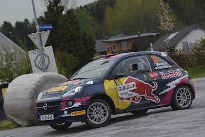 Opel-Werkspilotin Tamara Moiinaro im Adam R2