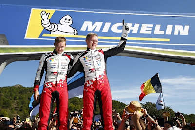 Martrin Järveoja und Ott Tänak sind endlich Weltmeister