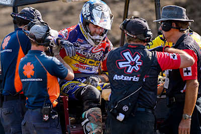 Bereits nach seinem spektakulären Sturz war klar, dass sich Tomac in Thunder Valley verletzt hatte