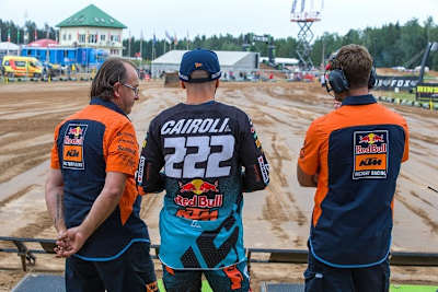 Tony Cairoli bleibt nur die Zuschauerrolle