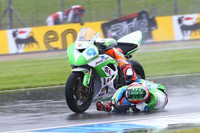 Tony Covena nahm eine Asphaltprobe