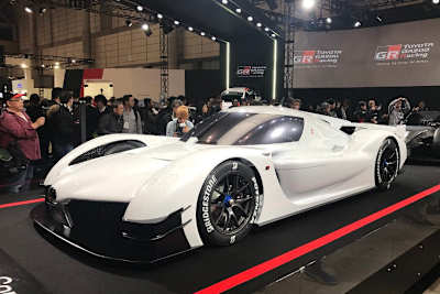 Der Toyota GR Super Sport Concept nach der Präsentation