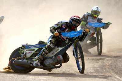 Troy Batchelor fährt eher selten vor Chris Holder