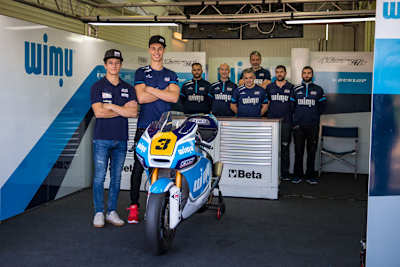 Tulovic (2.v.li.) im Team Wimu CNS