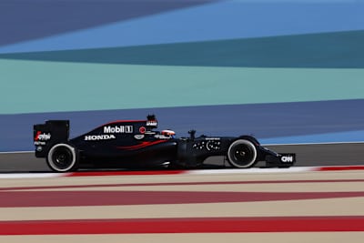 Stoffel Vandoorne im Formel-1-Renner in Bahrain