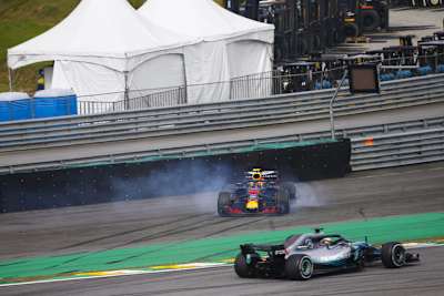 Durch seinen Crash mit Ocon verlor Verstappen die Führung an Hamilton