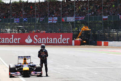 Schon vor einem Jahr spielte die Technik Sebastian Vettel einen Streich: Getriebeschaden