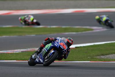 Im Rennen: Viñales hat Rossi und Crutchlow abgeschüttelt