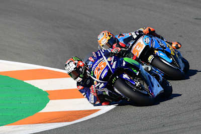 Maverick Viñales vor Tito Rabat