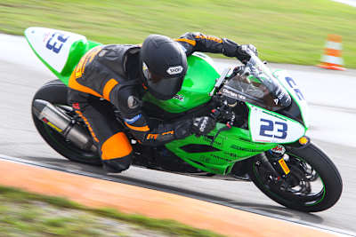 Christian von Gunten probt für die IDM Supersport