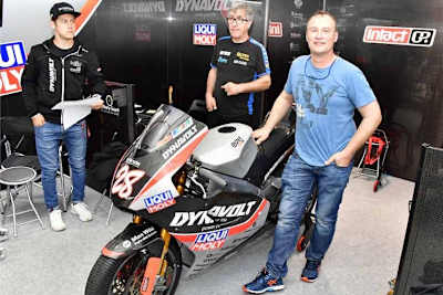 Donnerstagfrüh und er Intact-Box: Waldi mit seiner Suter MMX500