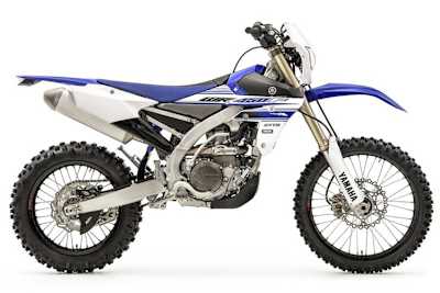 Die neue WR450 ähnelt dem Crossmodell YZ450F, mit dem Romain Febvre Weltmeister wurde