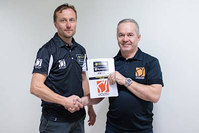 Antti Pyrhönen (li.) mit Yoko-Europa-Präsident Jan Berthels