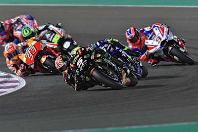 Katar-GP: Zarco (5) führt vor Rossi, Petrucci (9), Márque (93), Crutchlow und Dovizioso