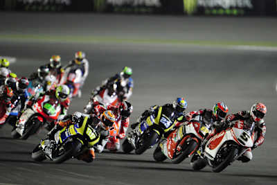 Verfolgergruppe: Es folgte ein Massencrash in Runde 1 