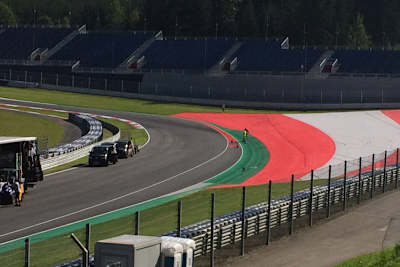 Die Umbauten in der Zielkurve stehen kurz vor der Fertigstellung, die weisse Linie ist die neue Streckenbegrenzung