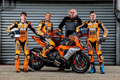 Ganz in orange: Ströhlein, Dehaye, Teamchef Kremer und Walchhütter 