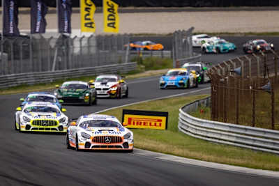 Die beiden Mercedes-AMG GT4 vom Team Zakspeed