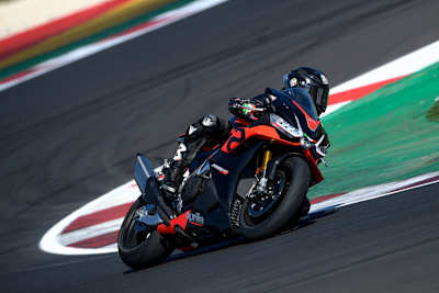 Max Biaggi auf der RSV4