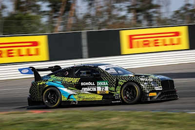 Der Bentley Continental GT3 von T3-HRT-Motorsport wird am Sachsenring von Constantin Schöll und Sebastian Morris gefahren