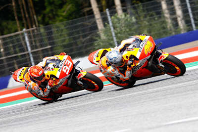 Marc Márquez dicht hinter Pol Espargaró