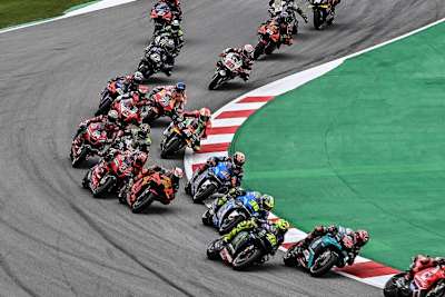 Danilo Petrucci kommt der KTM von Pol Espargaró zu nahe