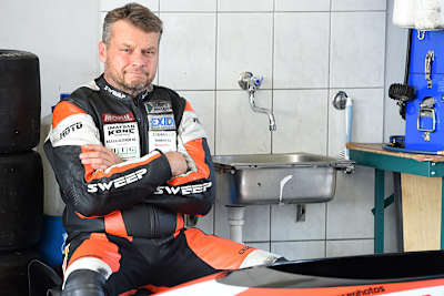 Auch der Finne Pekka Päivärinta kann derzeit nur warten