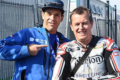 Horst Saiger (li.) weiß, wer bei der Tourist Trophy der «Chef» ist