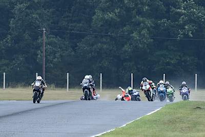 Nach einer Berührung musste Leon Lambing noch in der ersten Runde zu Boden