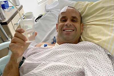 Nur zwölf Tage nach seinem Unfall kann Horst Saiger schon wieder lächeln