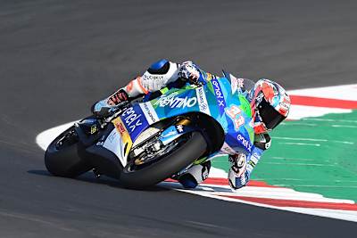 Der Titelverteidiger Matteo Ferrari übernimmt mit Sieg die Weltcup-Führung