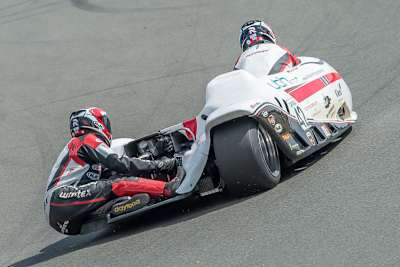 Christian Ruppert und Beifahrer Ueli Wäfler, hier 2018 bei der IDM Sidecar in Schleiz