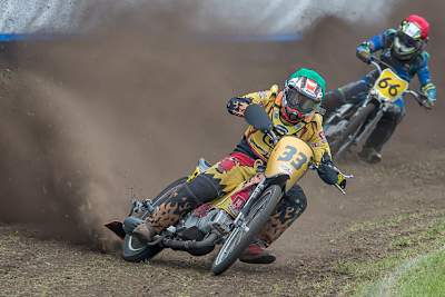 Marcel Dachs ist mit der Startnummer 33 unterwegs