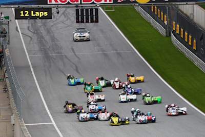 Es geht eng zu in der Spitze der IDM Seitenwagen