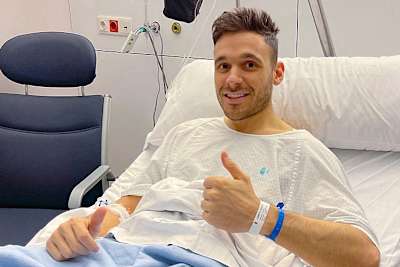 Daumen hoch bei Niccolò Canepa nach seinem Sturz