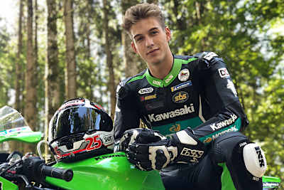 Marcel Brenner in seinem neuen Lederdress von IXS