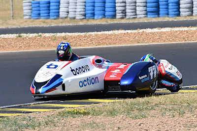 Kein Glück für Tim Reeves/Kevin Rousseau bei den Rennen auf dem Pannonia Ring
