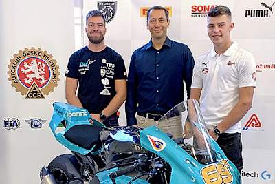 Filip Salac (re) fährt für TME Racing das 6h-Rennen in Most