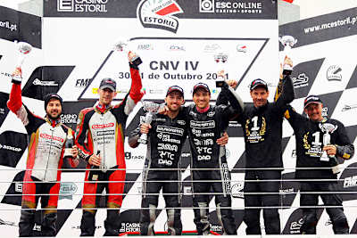 Charlwood, Kershaw, Payne, Wilkes und die neuen Weltmeister Schlosser & Fries (vlnr.)