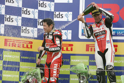 Nori Haga und Troy Bayliss haben eine lange gemeinsame Vergangenheit in der Superbike-WM
