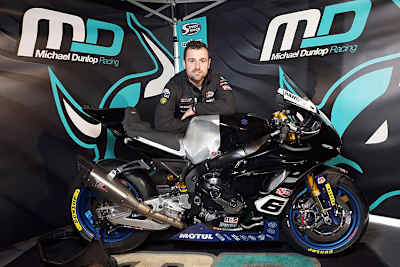 Michael Dunlop mit der Suzuki von Hawk Racing