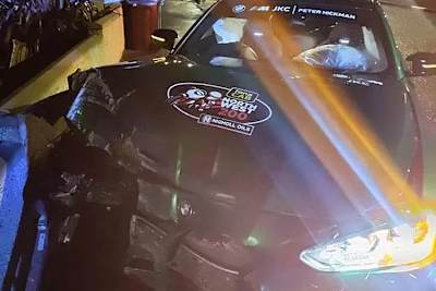 Der schwer beschädigte BMW M3 Competition von Peter Hickman