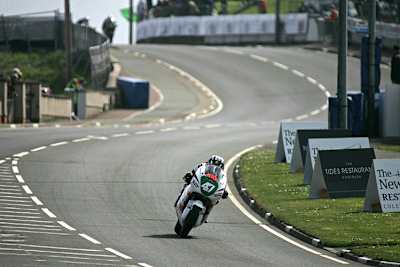 Richard Cooper ist seinen Gegnern enteilt