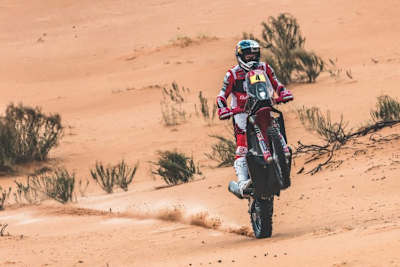 Daniel Sanders zeigt auf den ersten Etappen der Dakar 2022 eine starke Leistung