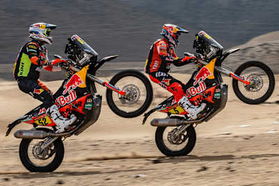 Matthias Walkner und Sam Sunderland: Locker vor dem Dakar-Start
