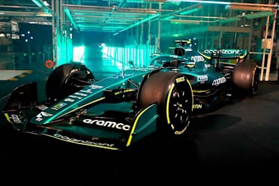 Der Aston Martin AMR22 ist da!