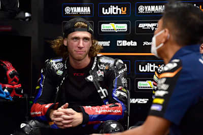 Darryn Binder im Gespräch mit Team Principal Razlan Razali