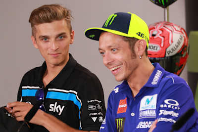 Valentino Rossi (rechts) und Halbbruder Luca Marini trainieren häufig zusammen